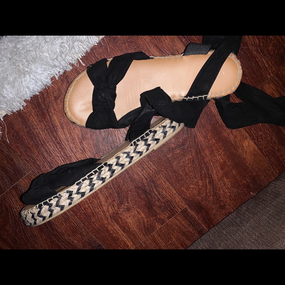 Woman’s ankle tie mini platform sandals